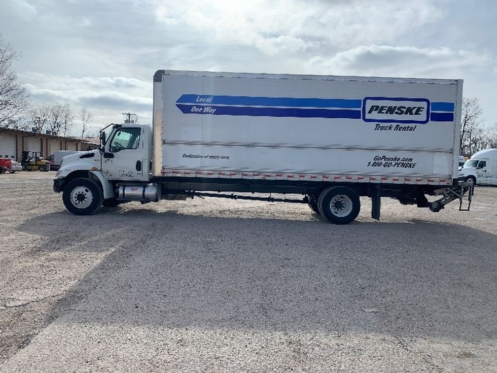 Medium Duty Box Truck-Light and Medium Duty Trucks-International-2021-MV607-Poplar Bluff-MO-220,662\n\t\tmiles-$ 51,000 - Image 4