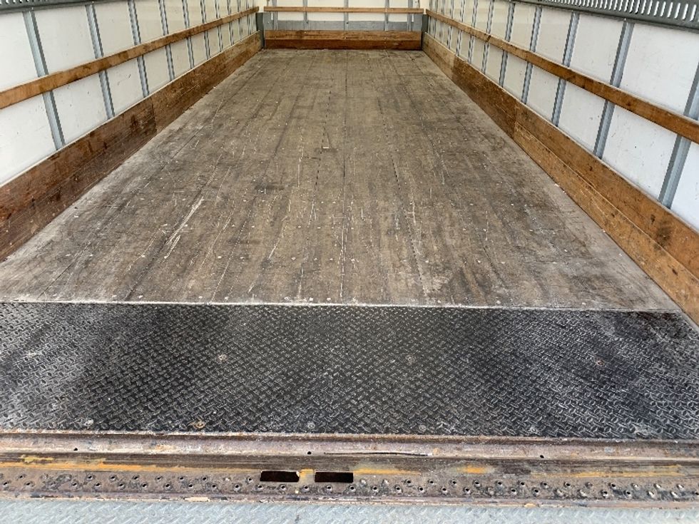 Medium Duty Box Truck-Light and Medium Duty Trucks-International-2021-MV607-Poplar Bluff-MO-220,662\n\t\tmiles-$ 51,000 - Image 10