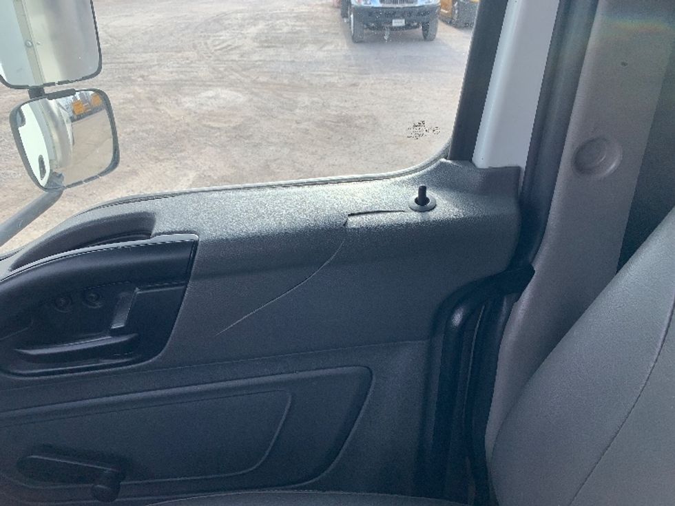 Medium Duty Box Truck-Light and Medium Duty Trucks-International-2021-MV607-Poplar Bluff-MO-220,662\n\t\tmiles-$ 51,000 - Image 27