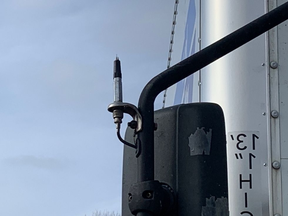 Medium Duty Box Truck-Light and Medium Duty Trucks-International-2021-MV607-Poplar Bluff-MO-220,662\n\t\tmiles-$ 51,000 - Image 25