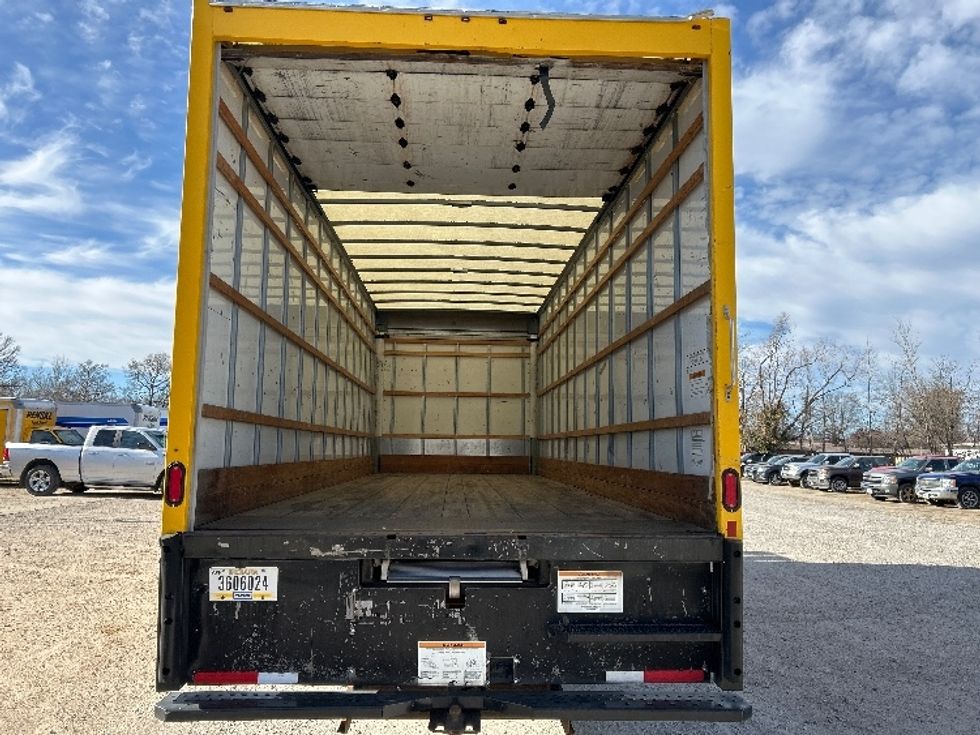 Medium Duty Box Truck-Light and Medium Duty Trucks-International-2021-MV607-Poplar Bluff-MO-231,319\n\t\tmiles-$ 37,750 - Image 8