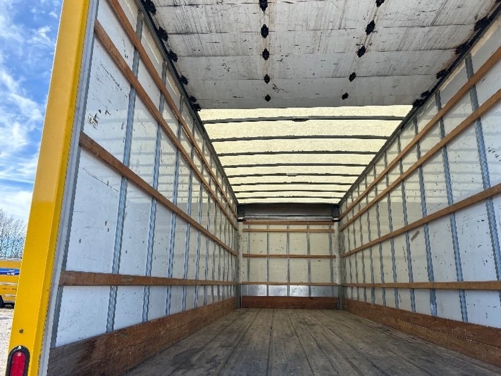 Medium Duty Box Truck-Light and Medium Duty Trucks-International-2021-MV607-Poplar Bluff-MO-231,319\n\t\tmiles-$ 37,750 - Image 11