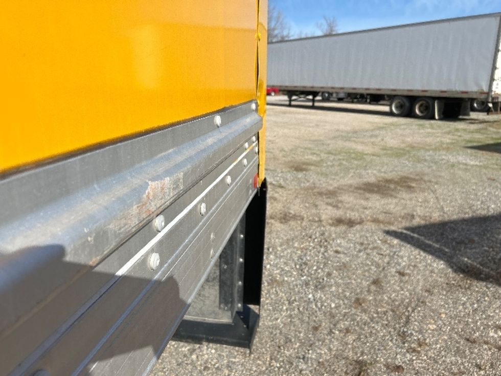 Medium Duty Box Truck-Light and Medium Duty Trucks-International-2021-MV607-Poplar Bluff-MO-231,319\n\t\tmiles-$ 37,750 - Image 25