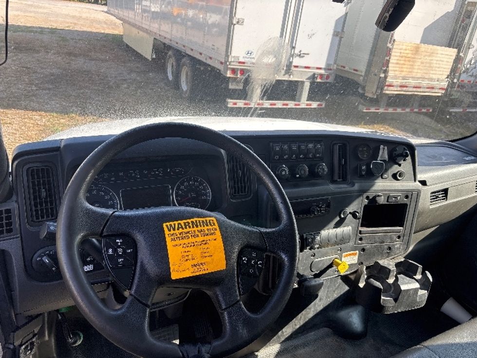 Medium Duty Box Truck-Light and Medium Duty Trucks-International-2021-MV607-Poplar Bluff-MO-332,040\n\t\tmiles-$ 12,000 - Image 18