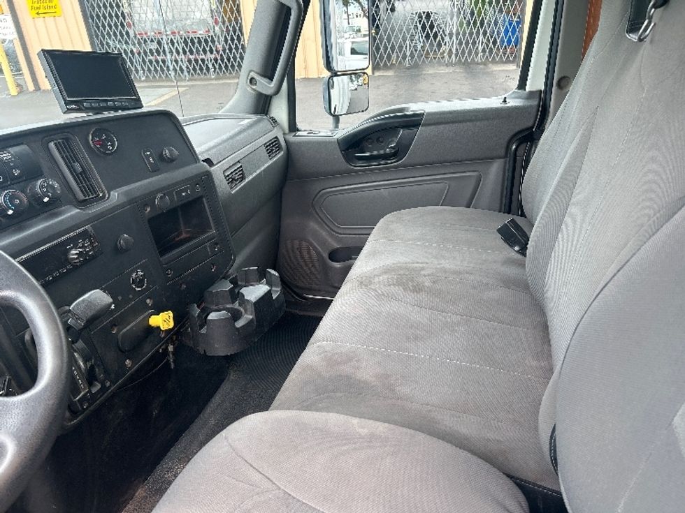 Medium Duty Box Truck-Light and Medium Duty Trucks-International-2021-MV607-Portland-OR-117,011\n\t\tmiles-$ 58,000 - Image 19