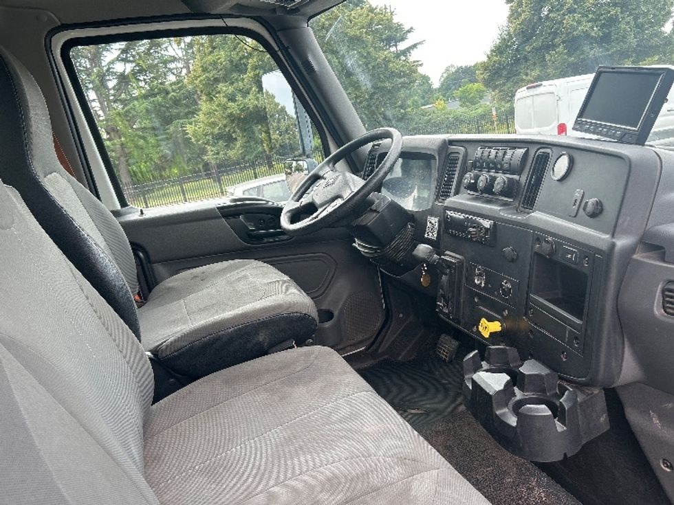 Medium Duty Box Truck-Light and Medium Duty Trucks-International-2021-MV607-Portland-OR-117,011\n\t\tmiles-$ 58,000 - Image 22