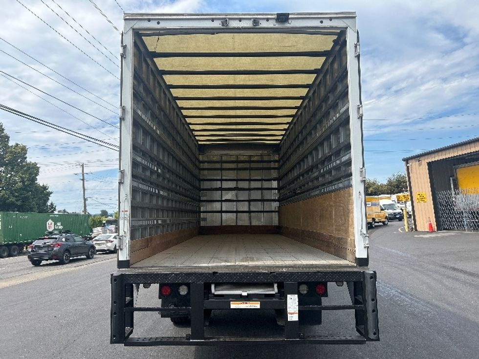 Medium Duty Box Truck-Light and Medium Duty Trucks-International-2021-MV607-Portland-OR-117,011\n\t\tmiles-$ 58,000 - Image 8