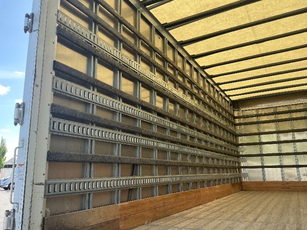 Medium Duty Box Truck-Light and Medium Duty Trucks-International-2021-MV607-Portland-OR-133,802\n\t\tmiles-$ 56,500 - Image 11