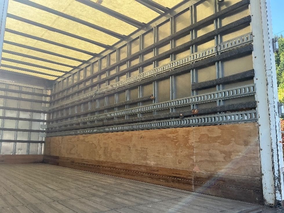 Medium Duty Box Truck-Light and Medium Duty Trucks-International-2021-MV607-Portland-OR-133,802\n\t\tmiles-$ 56,500 - Image 12