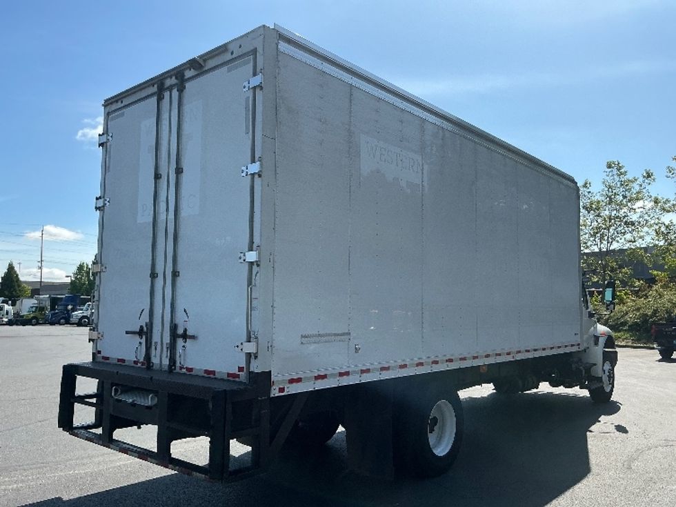 Medium Duty Box Truck-Light and Medium Duty Trucks-International-2021-MV607-Portland-OR-133,802\n\t\tmiles-$ 56,500 - Image 13