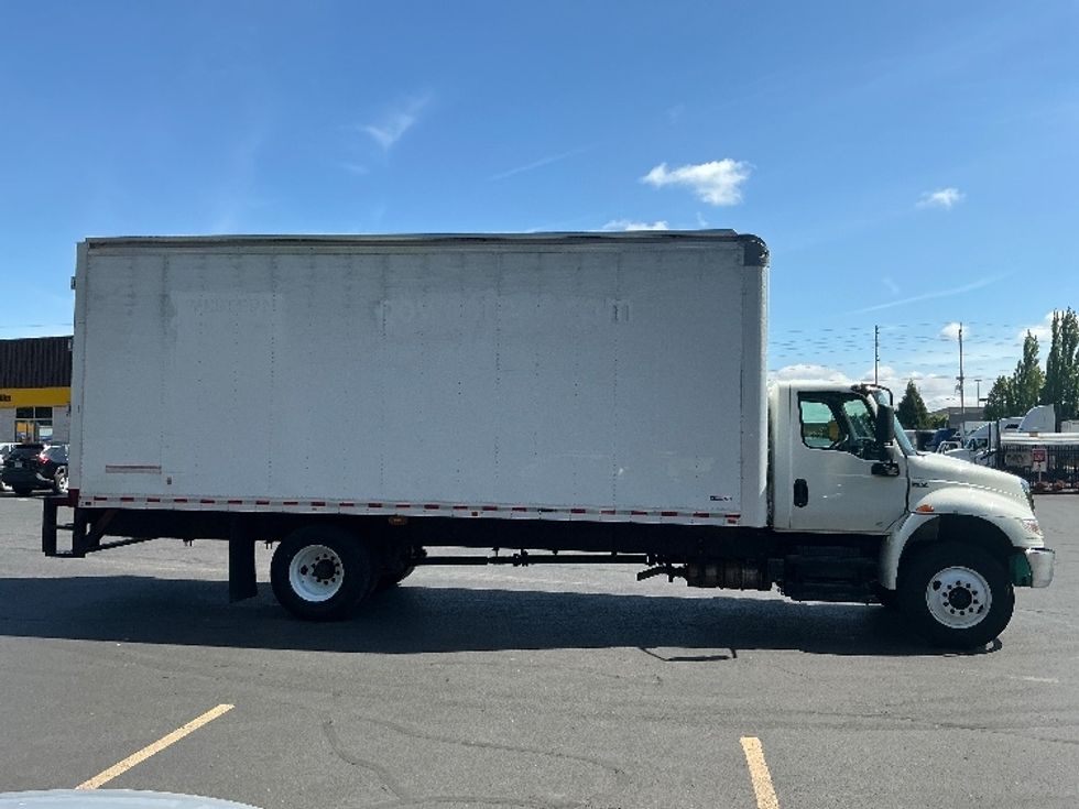 Medium Duty Box Truck-Light and Medium Duty Trucks-International-2021-MV607-Portland-OR-133,802\n\t\tmiles-$ 56,500 - Image 15