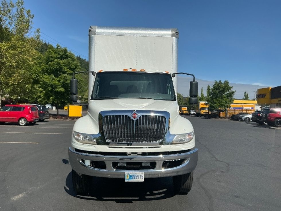 Medium Duty Box Truck-Light and Medium Duty Trucks-International-2021-MV607-Portland-OR-133,802\n\t\tmiles-$ 56,500 - Image 2