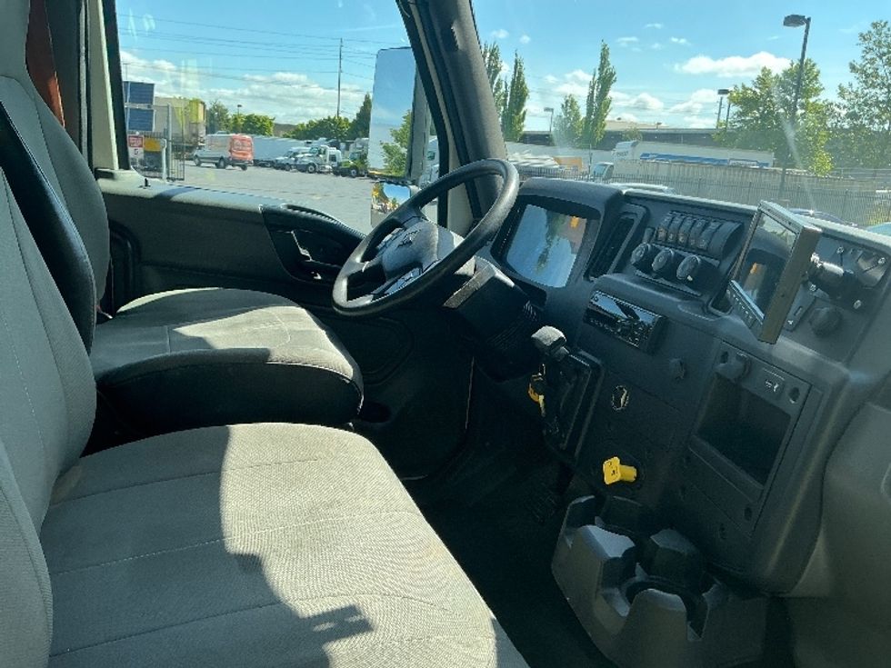 Medium Duty Box Truck-Light and Medium Duty Trucks-International-2021-MV607-Portland-OR-133,802\n\t\tmiles-$ 56,500 - Image 22