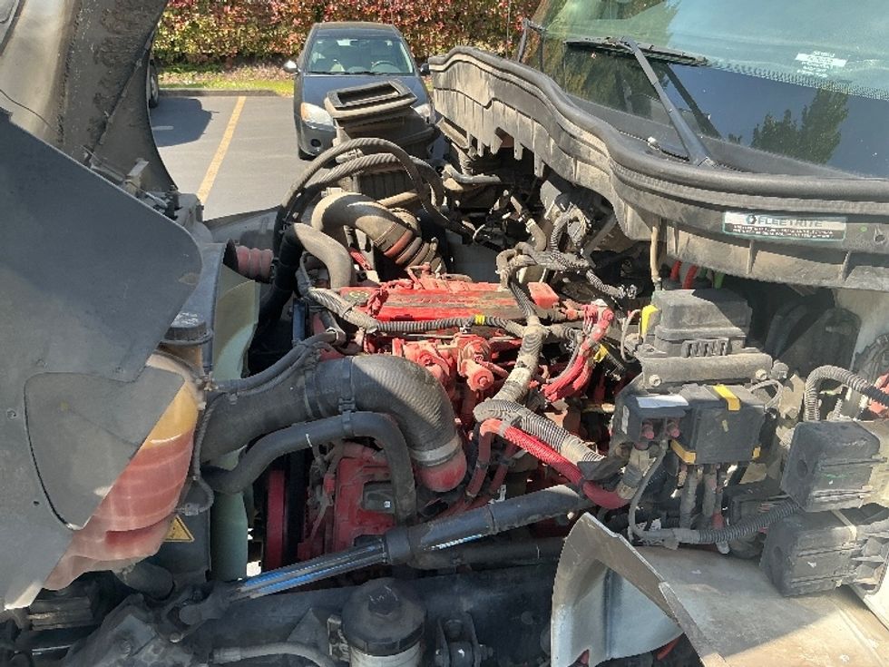 Medium Duty Box Truck-Light and Medium Duty Trucks-International-2021-MV607-Portland-OR-133,802\n\t\tmiles-$ 56,500 - Image 24