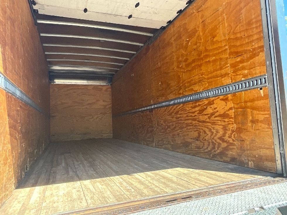 Medium Duty Box Truck-Light and Medium Duty Trucks-International-2021-MV607-Portland-OR-141,217\n\t\tmiles-$ 60,500 - Image 12