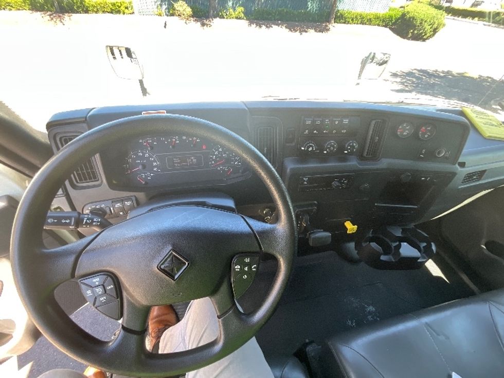 Medium Duty Box Truck-Light and Medium Duty Trucks-International-2021-MV607-Portland-OR-141,217\n\t\tmiles-$ 60,500 - Image 18