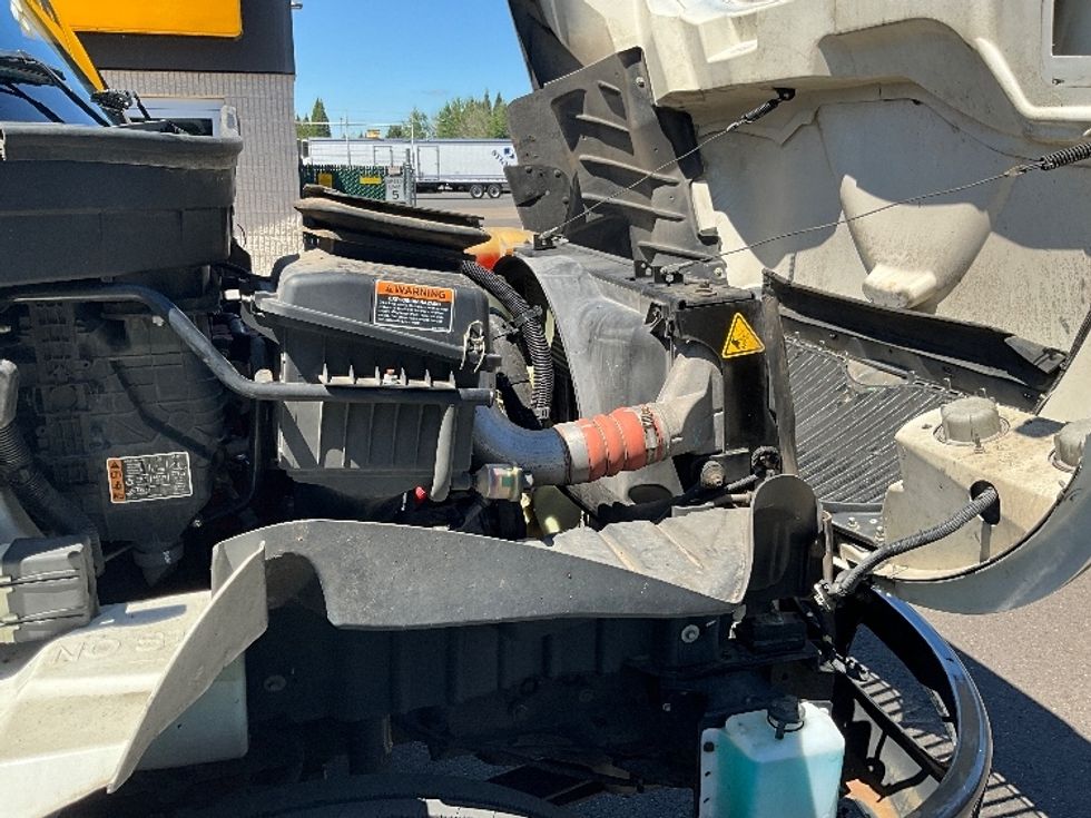 Medium Duty Box Truck-Light and Medium Duty Trucks-International-2021-MV607-Portland-OR-141,217\n\t\tmiles-$ 60,500 - Image 23