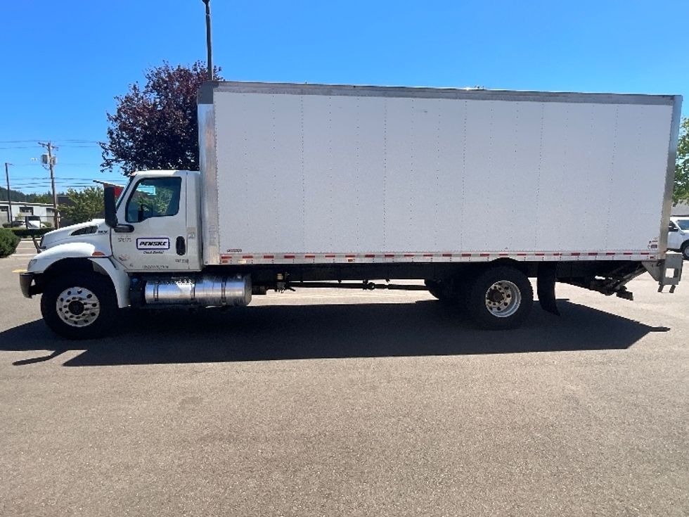 Medium Duty Box Truck-Light and Medium Duty Trucks-International-2021-MV607-Portland-OR-141,217\n\t\tmiles-$ 60,500 - Image 4