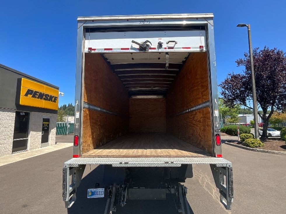 Medium Duty Box Truck-Light and Medium Duty Trucks-International-2021-MV607-Portland-OR-141,217\n\t\tmiles-$ 60,500 - Image 8