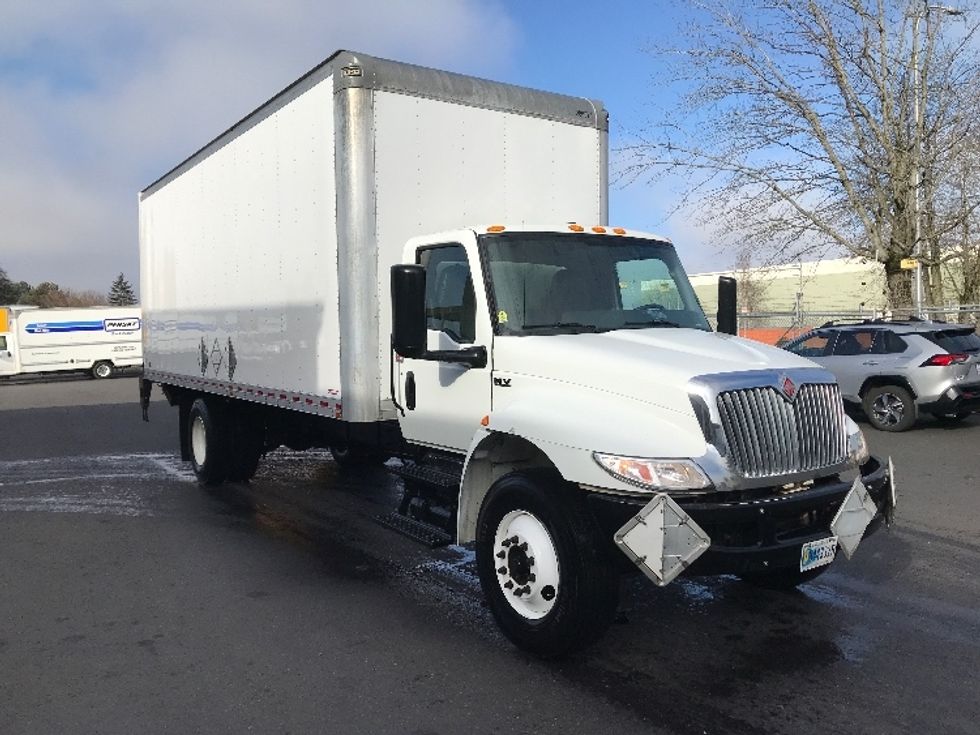 Medium Duty Box Truck-Light and Medium Duty Trucks-International-2021-MV607-Portland-OR-175,948\n\t\tmiles-$ 52,000 - Image 1