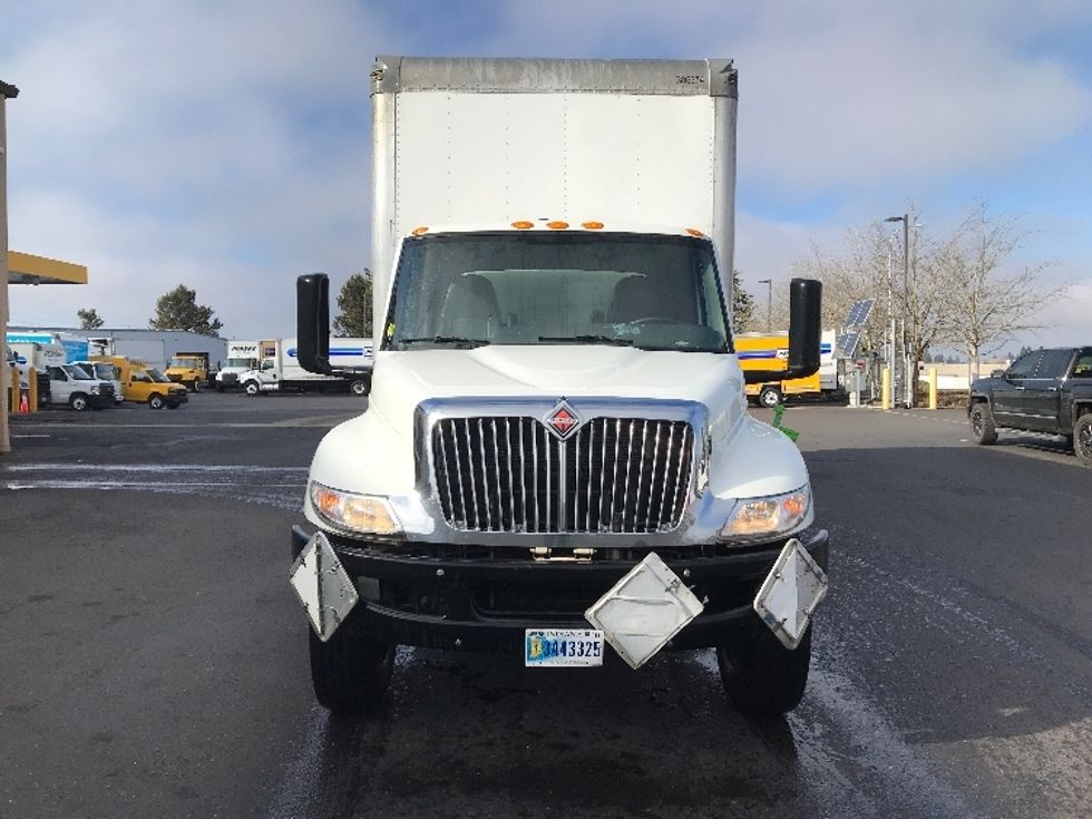 Medium Duty Box Truck-Light and Medium Duty Trucks-International-2021-MV607-Portland-OR-175,948\n\t\tmiles-$ 52,000 - Image 2