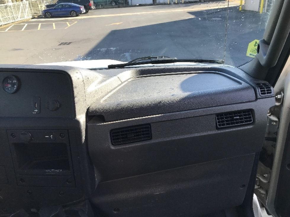 Medium Duty Box Truck-Light and Medium Duty Trucks-International-2021-MV607-Portland-OR-175,948\n\t\tmiles-$ 52,000 - Image 21