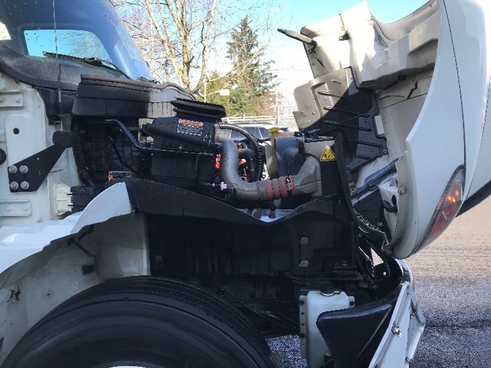 Medium Duty Box Truck-Light and Medium Duty Trucks-International-2021-MV607-Portland-OR-175,948\n\t\tmiles-$ 52,000 - Image 23