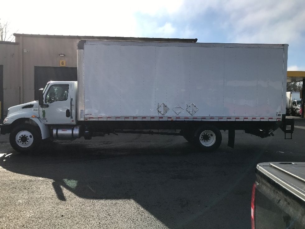 Medium Duty Box Truck-Light and Medium Duty Trucks-International-2021-MV607-Portland-OR-175,948\n\t\tmiles-$ 52,000 - Image 4