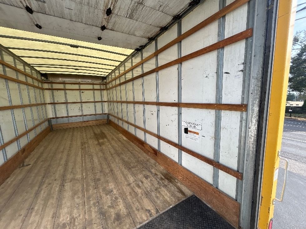 Medium Duty Box Truck-Light and Medium Duty Trucks-International-2021-MV607-Portland-OR-177,080\n\t\tmiles-$ 39,500 - Image 12