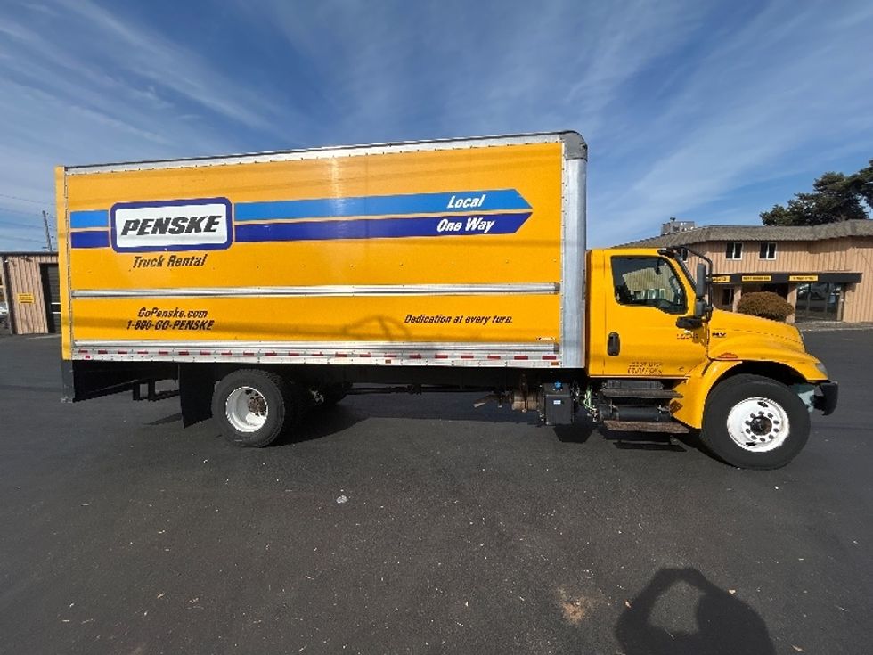 Medium Duty Box Truck-Light and Medium Duty Trucks-International-2021-MV607-Portland-OR-177,080\n\t\tmiles-$ 39,500 - Image 15