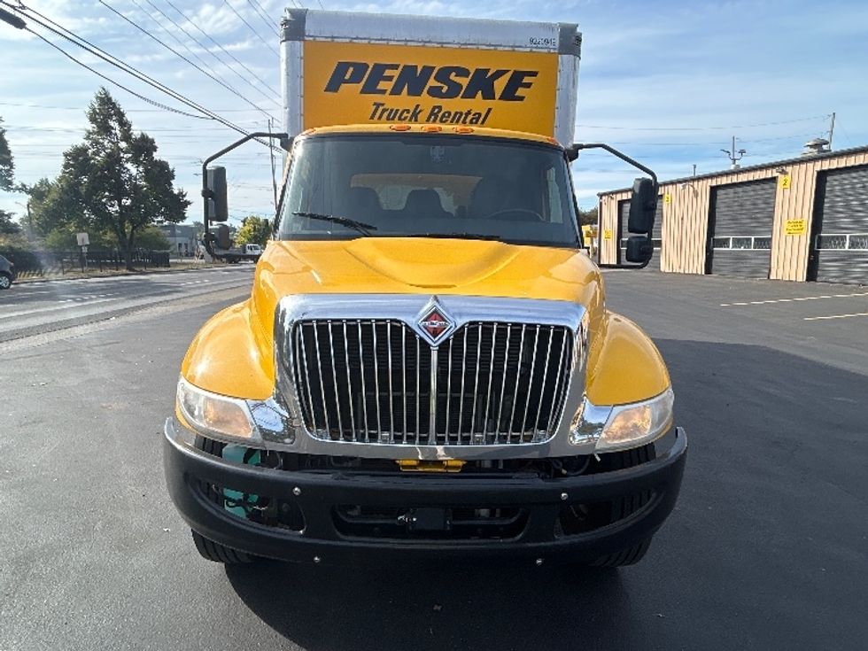 Medium Duty Box Truck-Light and Medium Duty Trucks-International-2021-MV607-Portland-OR-177,080\n\t\tmiles-$ 39,500 - Image 2