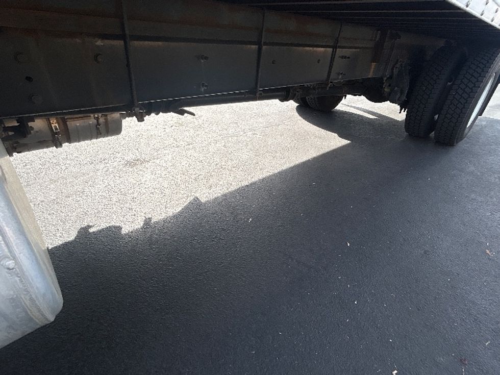 Medium Duty Box Truck-Light and Medium Duty Trucks-International-2021-MV607-Portland-OR-177,080\n\t\tmiles-$ 39,500 - Image 5