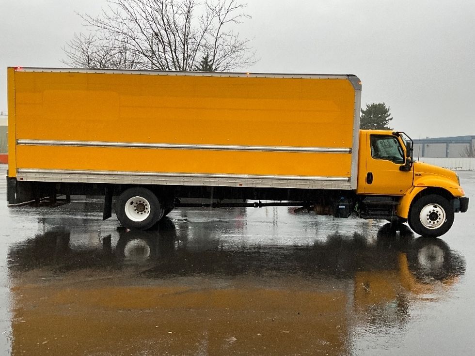 Medium Duty Box Truck-Light and Medium Duty Trucks-International-2021-MV607-Portland-OR-197,493\n\t\tmiles-$ 42,750 - Image 15