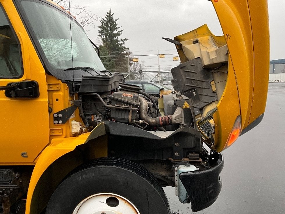 Medium Duty Box Truck-Light and Medium Duty Trucks-International-2021-MV607-Portland-OR-197,493\n\t\tmiles-$ 42,750 - Image 23