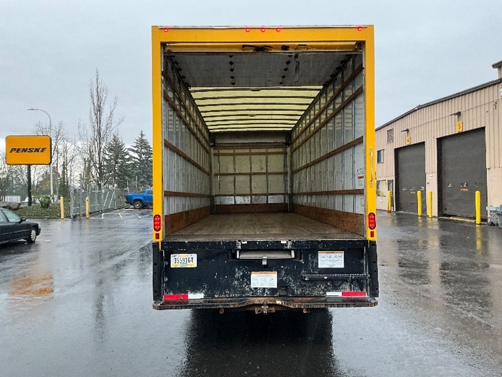 Medium Duty Box Truck-Light and Medium Duty Trucks-International-2021-MV607-Portland-OR-197,493\n\t\tmiles-$ 42,750 - Image 8