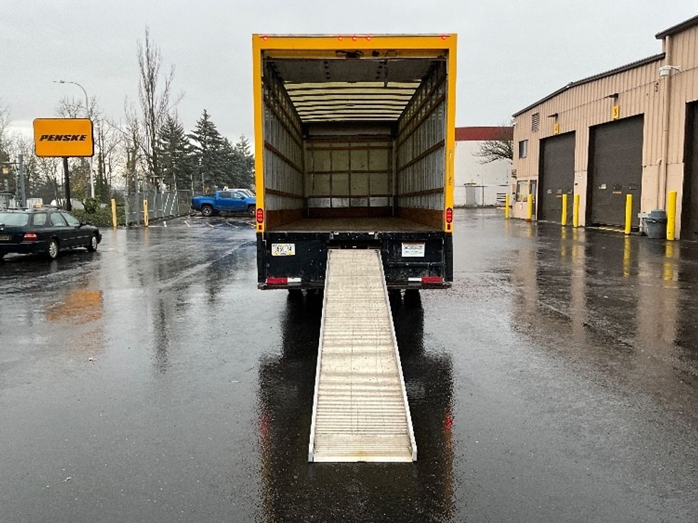 Medium Duty Box Truck-Light and Medium Duty Trucks-International-2021-MV607-Portland-OR-197,493\n\t\tmiles-$ 42,750 - Image 9