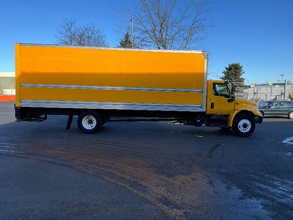 Medium Duty Box Truck-Light and Medium Duty Trucks-International-2021-MV607-Portland-OR-198,889\n\t\tmiles-$ 42,500 - Image 15