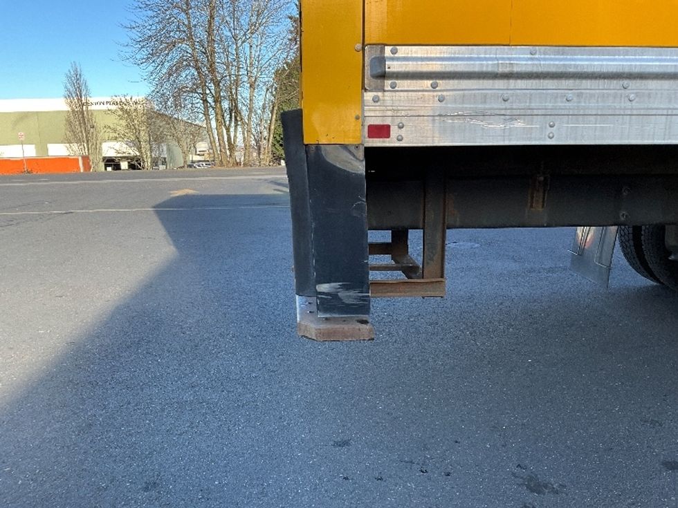 Medium Duty Box Truck-Light and Medium Duty Trucks-International-2021-MV607-Portland-OR-198,889\n\t\tmiles-$ 42,500 - Image 27