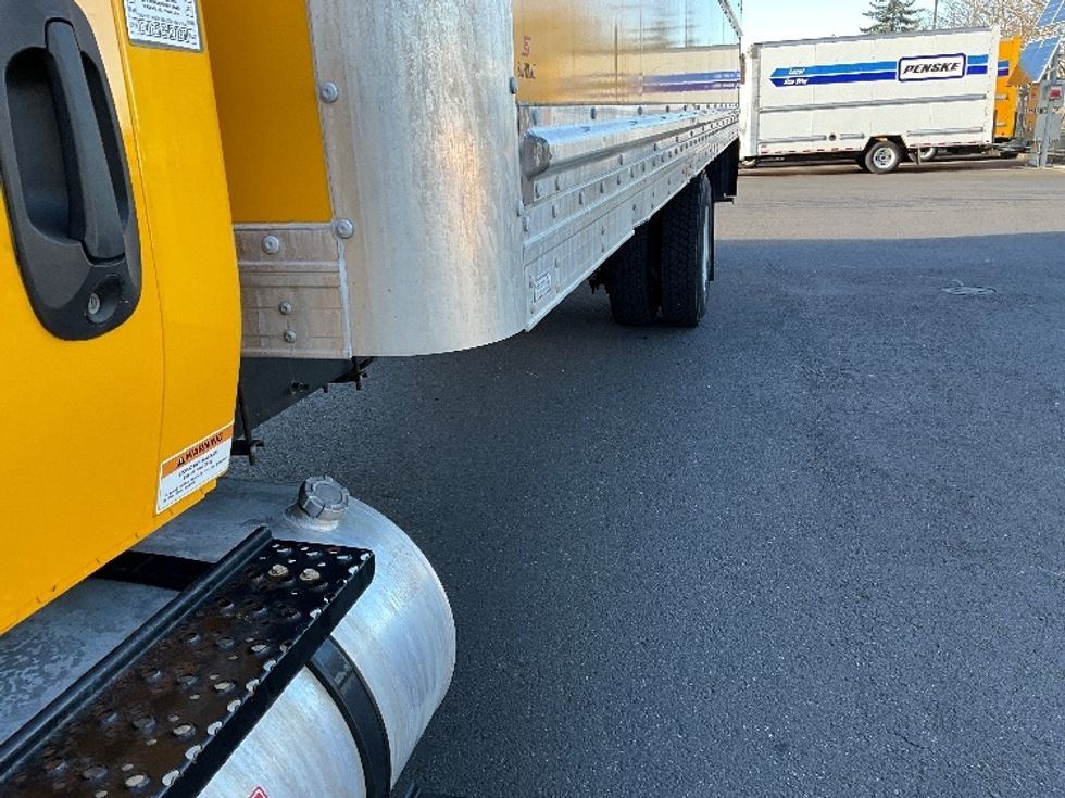 Medium Duty Box Truck-Light and Medium Duty Trucks-International-2021-MV607-Portland-OR-198,889\n\t\tmiles-$ 42,500 - Image 29
