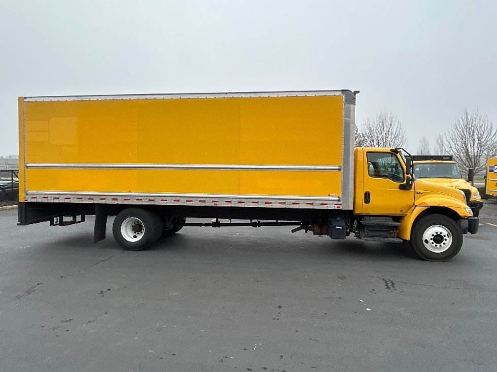 Medium Duty Box Truck-Light and Medium Duty Trucks-International-2021-MV607-Portland-OR-200,207\n\t\tmiles-$ 42,250 - Image 15