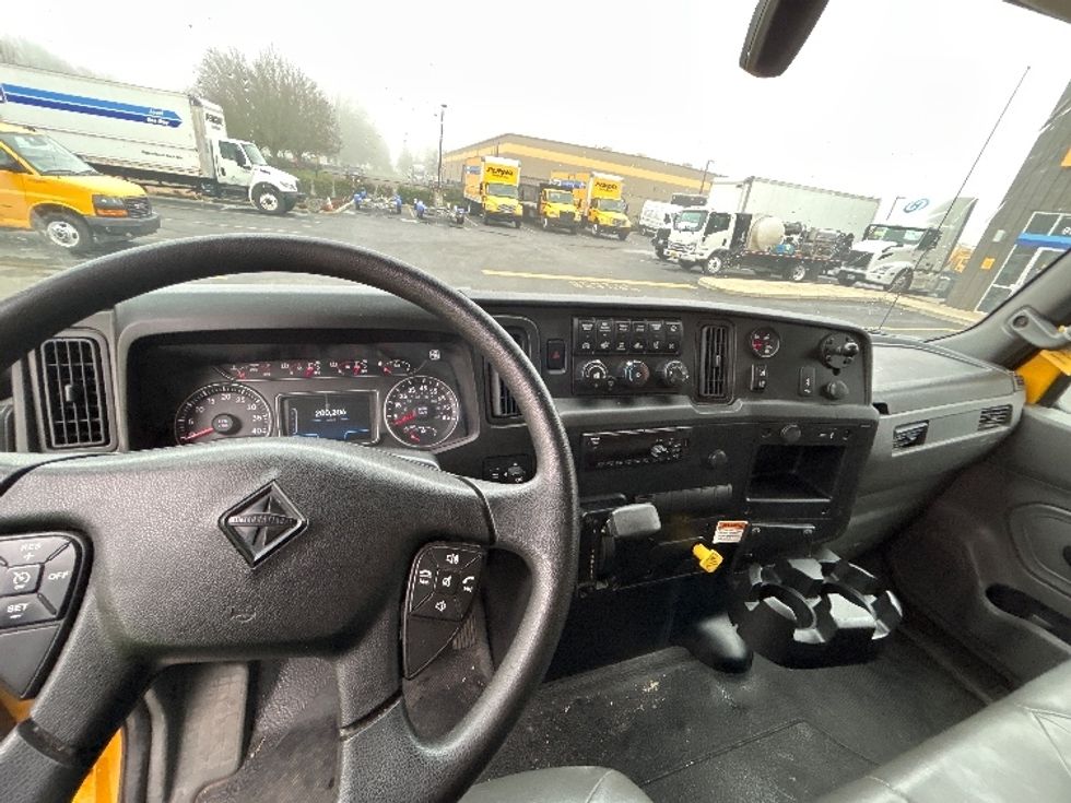 Medium Duty Box Truck-Light and Medium Duty Trucks-International-2021-MV607-Portland-OR-200,207\n\t\tmiles-$ 42,250 - Image 18
