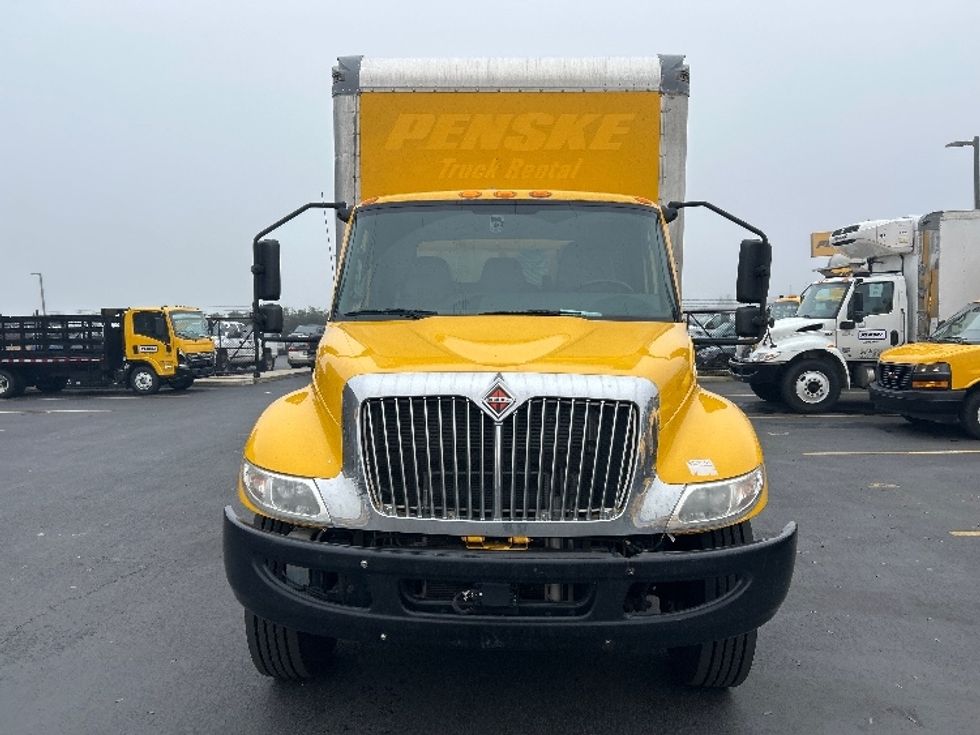 Medium Duty Box Truck-Light and Medium Duty Trucks-International-2021-MV607-Portland-OR-200,207\n\t\tmiles-$ 42,250 - Image 2