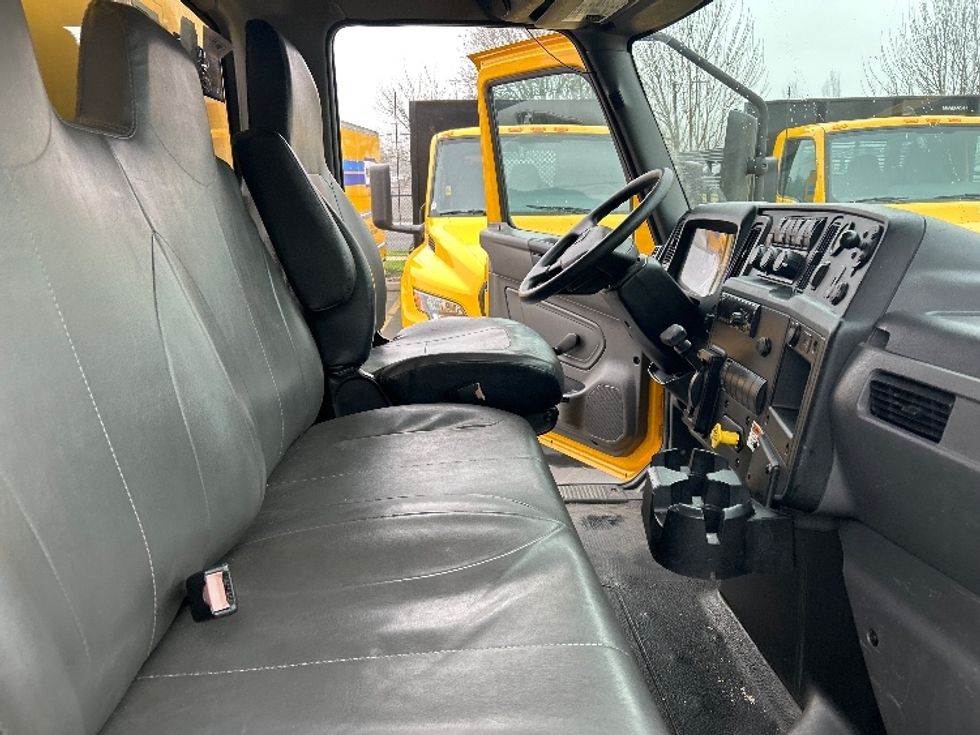 Medium Duty Box Truck-Light and Medium Duty Trucks-International-2021-MV607-Portland-OR-200,207\n\t\tmiles-$ 42,250 - Image 22