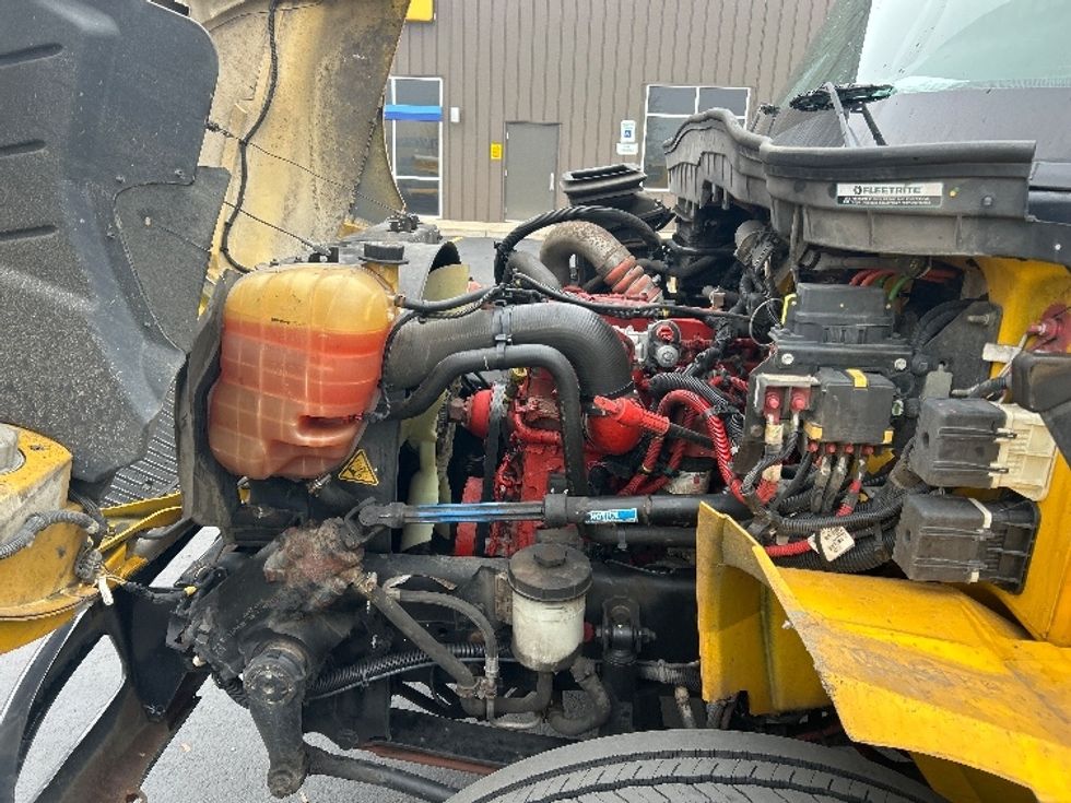 Medium Duty Box Truck-Light and Medium Duty Trucks-International-2021-MV607-Portland-OR-200,207\n\t\tmiles-$ 42,250 - Image 24