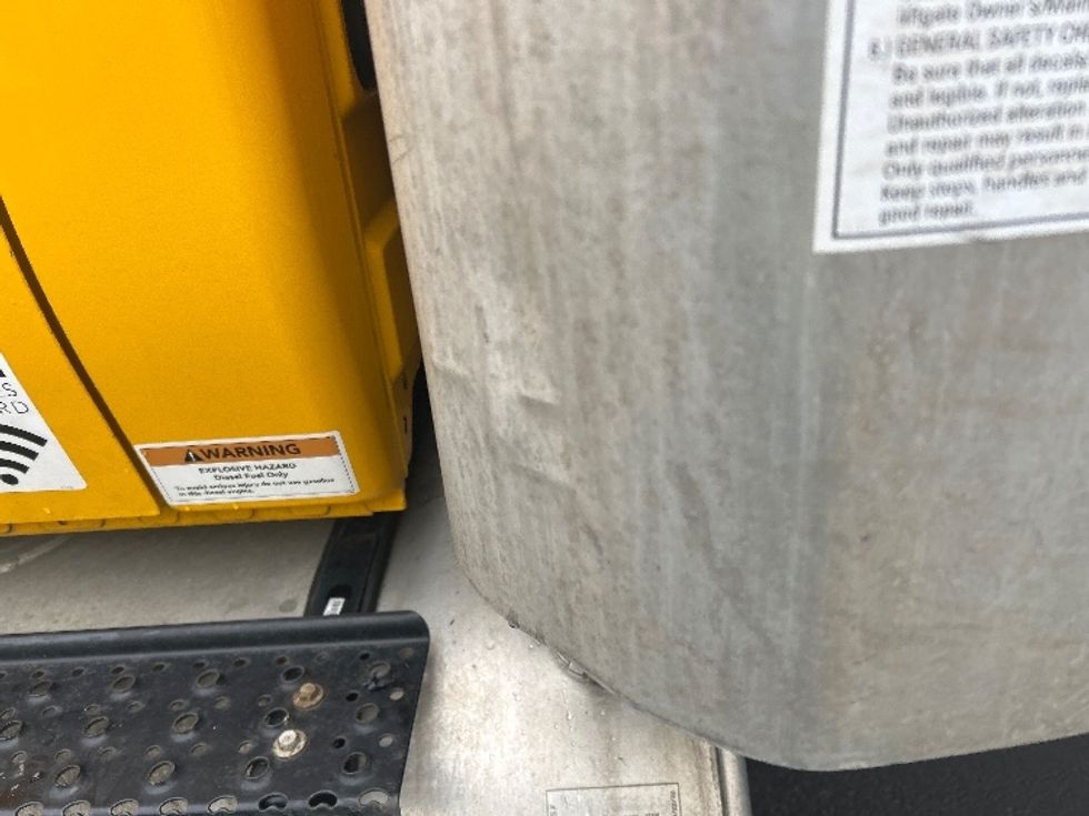 Medium Duty Box Truck-Light and Medium Duty Trucks-International-2021-MV607-Portland-OR-200,207\n\t\tmiles-$ 42,250 - Image 25