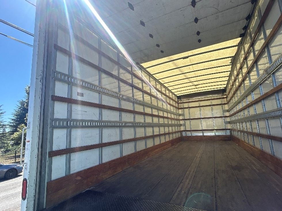 Medium Duty Box Truck-Light and Medium Duty Trucks-International-2021-MV607-Portland-OR-208,962\n\t\tmiles-$ 50,750 - Image 11