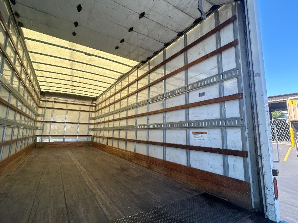Medium Duty Box Truck-Light and Medium Duty Trucks-International-2021-MV607-Portland-OR-208,962\n\t\tmiles-$ 50,750 - Image 12