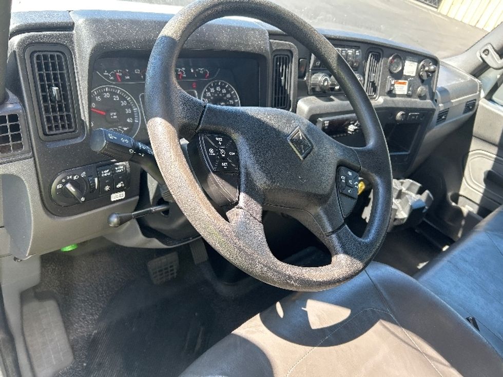 Medium Duty Box Truck-Light and Medium Duty Trucks-International-2021-MV607-Portland-OR-208,962\n\t\tmiles-$ 50,750 - Image 17