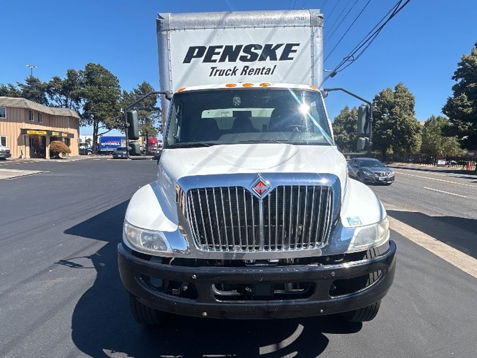 Medium Duty Box Truck-Light and Medium Duty Trucks-International-2021-MV607-Portland-OR-208,962\n\t\tmiles-$ 50,750 - Image 2