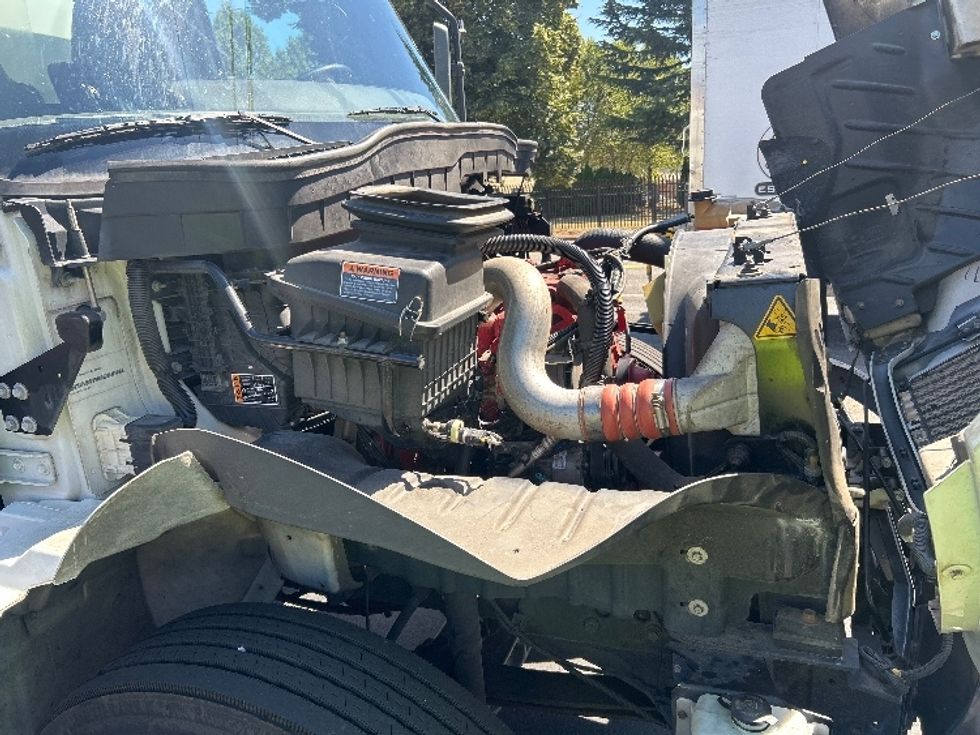 Medium Duty Box Truck-Light and Medium Duty Trucks-International-2021-MV607-Portland-OR-208,962\n\t\tmiles-$ 50,750 - Image 23